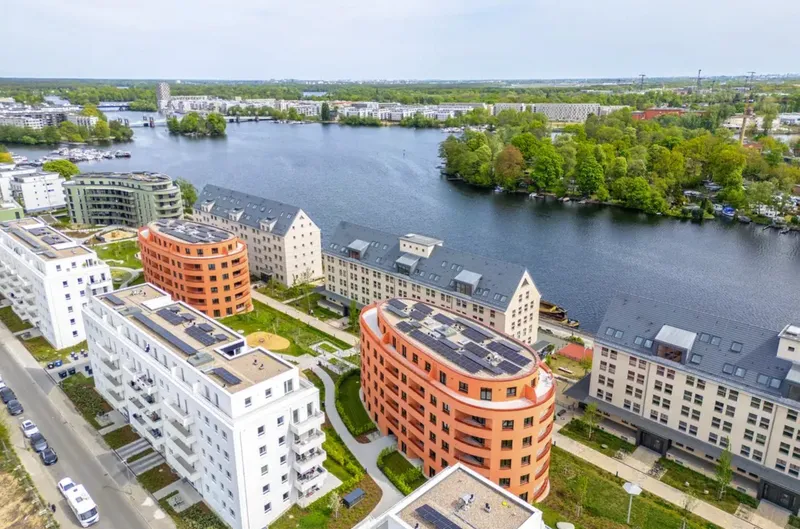 130 QM Penthouse mit Wasserblick am Havelufer: Erstbezug mit 48 m² Dachterrasse — photo 1